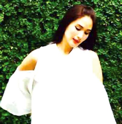 heart evangelista nip slip|Filipina Celebrities With Classy Topless Photos